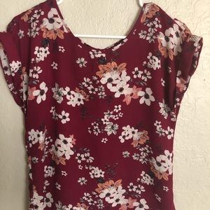 Floral lightweight top